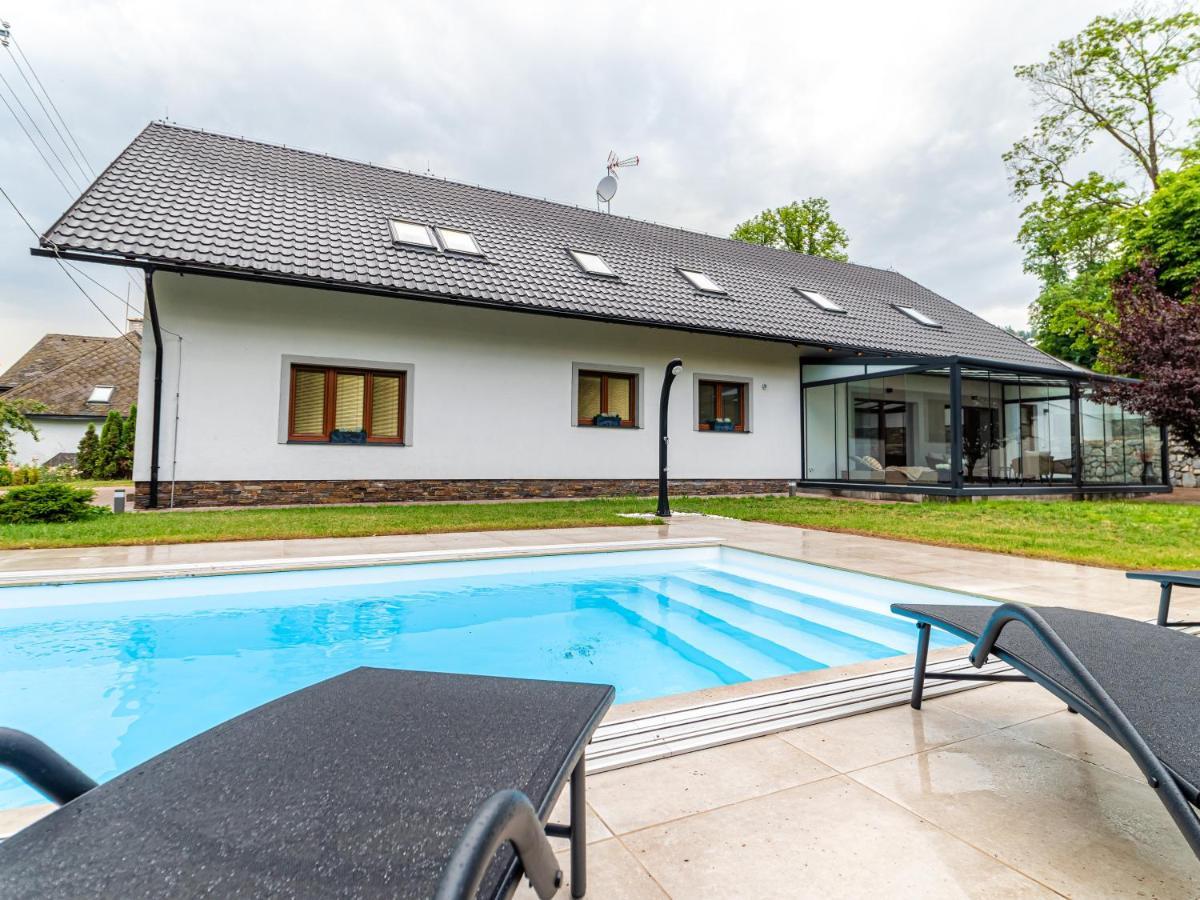 Villa U Zamku Sobotín Екстериор снимка